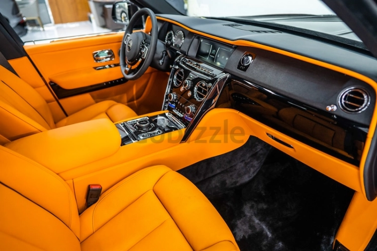 Rolls Royce Cullinan, год 2022, цвет Black-Gasoline, пробег 100 km, фото 2834