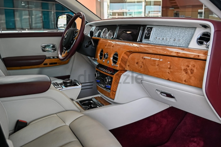 Rolls Royce Phantom, год 2019, цвет Black-Gasoline, пробег 10,000 km, фото 3321