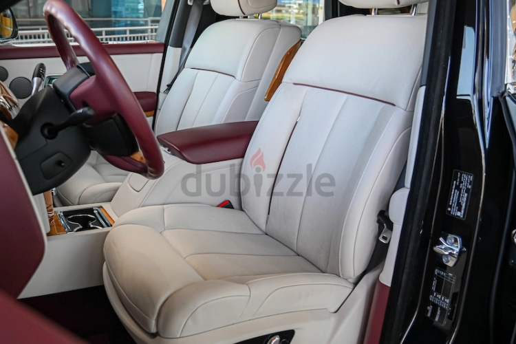 Rolls Royce Phantom, год 2019, цвет Black-Gasoline, пробег 10,000 km, фото 3318