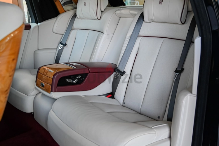 Rolls Royce Phantom, год 2019, цвет Black-Gasoline, пробег 10,000 km, фото 3319
