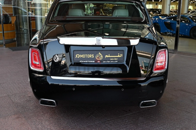 Rolls Royce Phantom, год 2019, цвет Black-Gasoline, пробег 10,000 km, фото 3323
