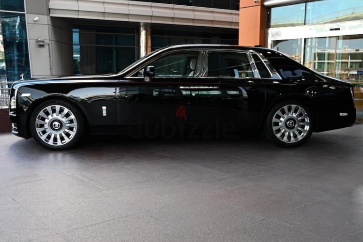 Rolls Royce Phantom, год 2019, цвет Black-Gasoline, пробег 10,000 km, фото 3327