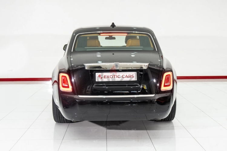 Rolls Royce Phantom, год 2022, цвет Black-Gasoline, пробег 500 km, фото 2781