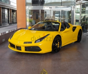 Ferrari 488 Spider, год 2017, цвет Yellow-Gasoline, пробег 10,000 km