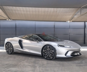 McLaren GT, год 2022, цвет Silver-Gasoline, пробег 2,900 km