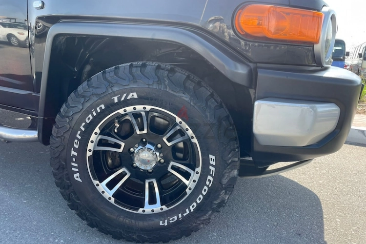 Toyota FJ Cruiser, год 2008, цвет Black-Gasoline, пробег 98,000 km, фото 4303