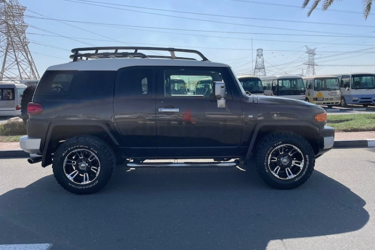 Toyota FJ Cruiser, год 2008, цвет Black-Gasoline, пробег 98,000 km, фото 4306