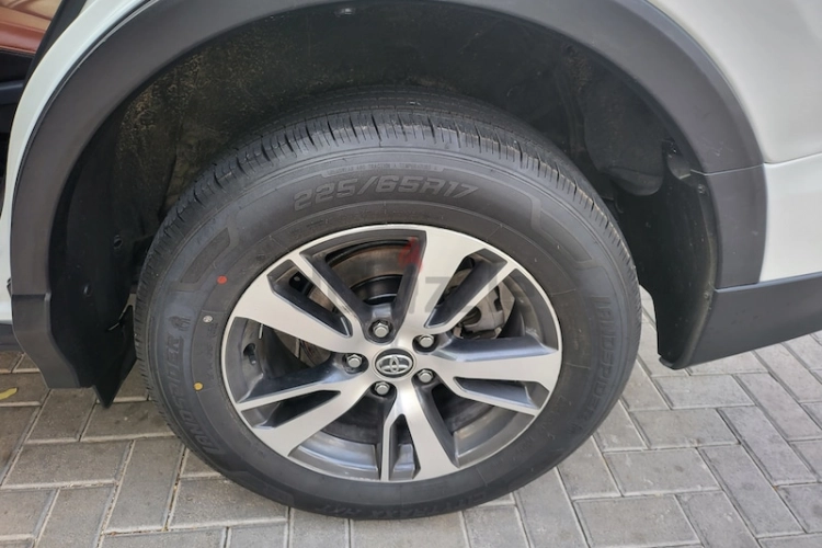 Toyota Rav 4, год 2016, цвет White-Gasoline, пробег 86,000 km, фото 436