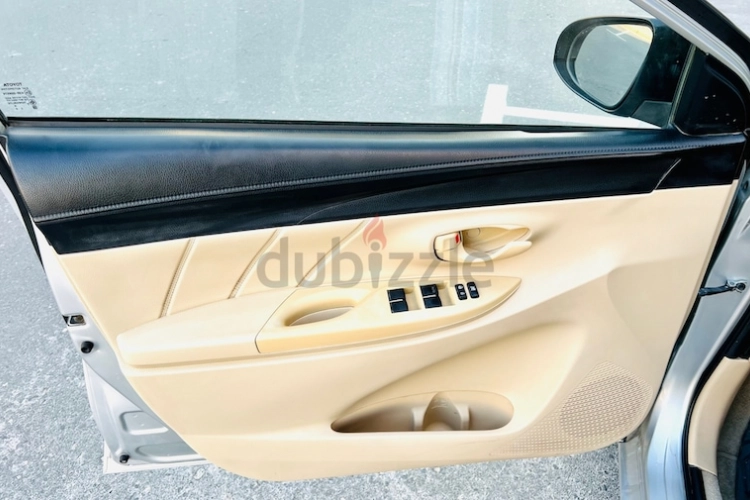 Toyota Yaris, год 2015, цвет Silver-Gasoline, пробег 96,270 km, фото 3284
