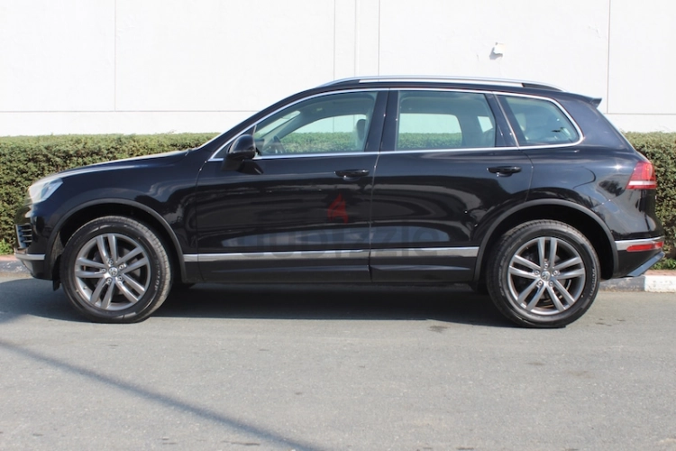 Volkswagen Touareg, год 2017, цвет Black-Gasoline, пробег 125,000 km, фото 4069