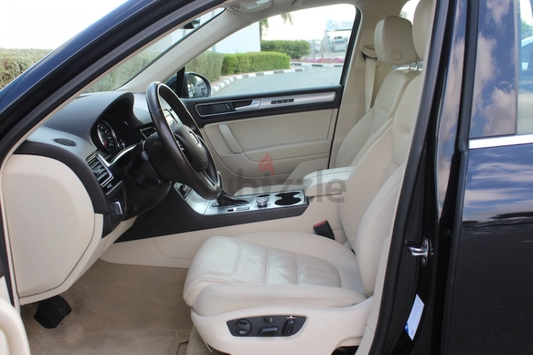 Volkswagen Touareg, год 2017, цвет Black-Gasoline, пробег 125,000 km, фото 4073