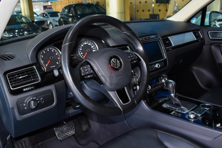 Volkswagen Touareg, год 2018, цвет Silver-Gasoline, пробег 138,000 km, фото 2486