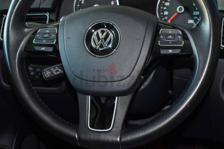 Volkswagen Touareg, год 2018, цвет Silver-Gasoline, пробег 138,000 km, фото 2489
