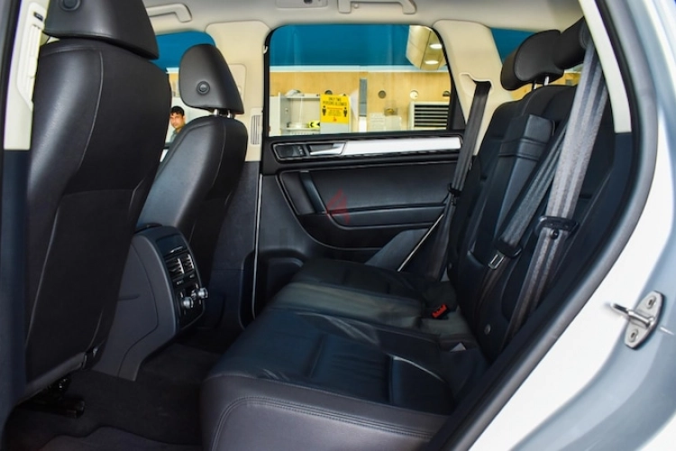 Volkswagen Touareg, год 2018, цвет Silver-Gasoline, пробег 138,000 km, фото 2493